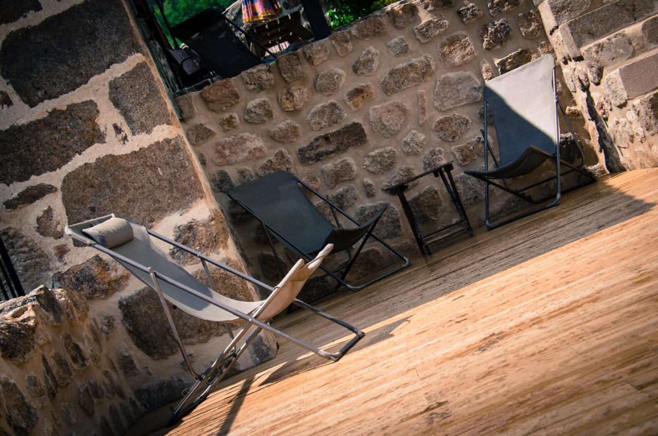 Le Petit Rias Gîte Soleil Saint Maurice en Chalencon Exterior foto